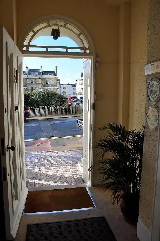 فندق لوتونفي  Adelaide House 2*,  المملكة المتحدة